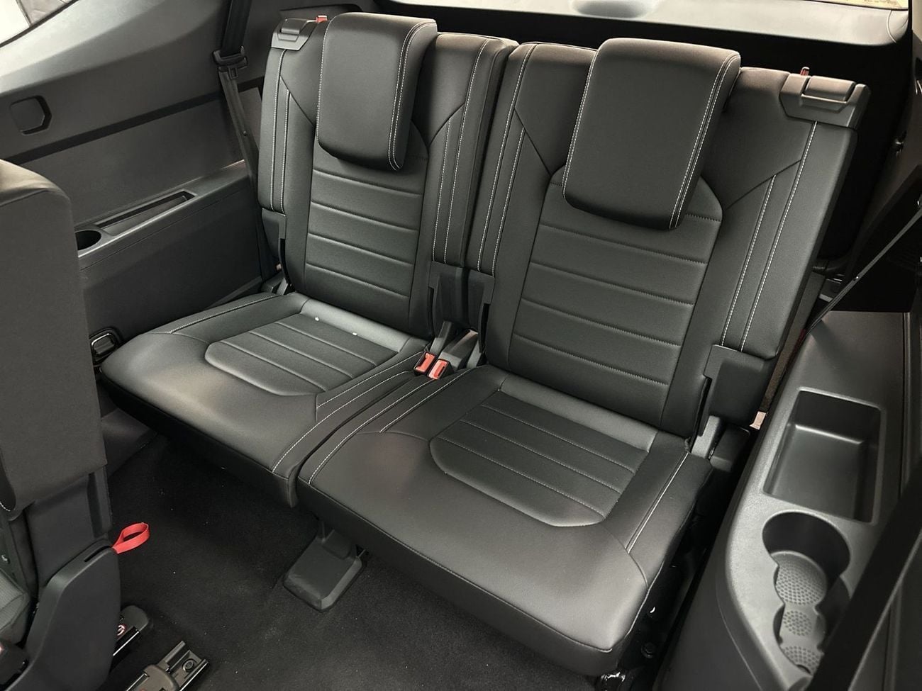 فولكس واجن تيرامونت COMFORTLINE Teramont 2.0L (Facelift 2) | Next-Gen Infotainment & Family Luxury | 34,100 AED SAVINGS