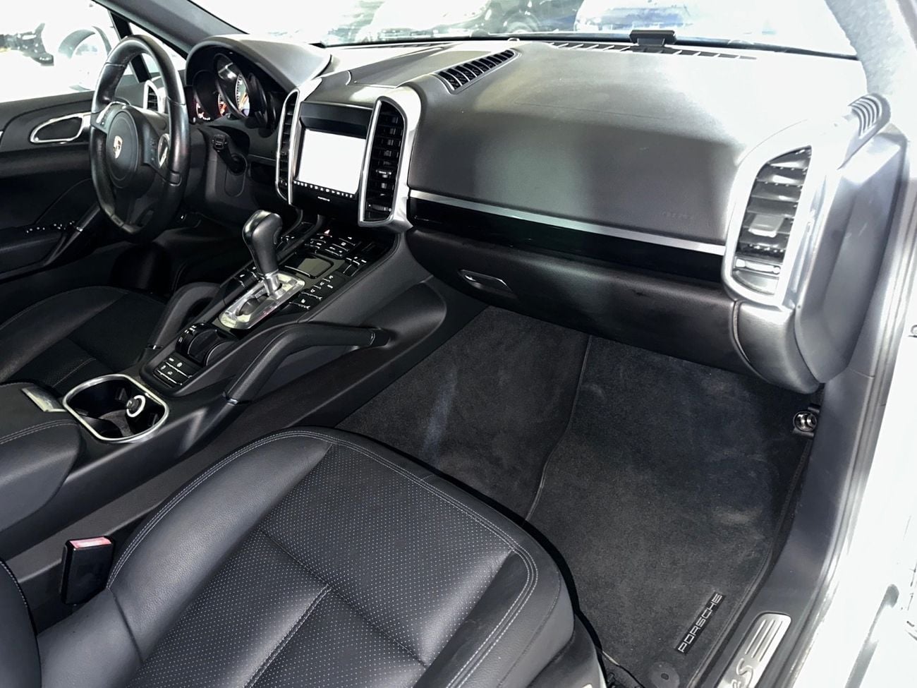 Porsche Cayenne S | SERVICE HISTORY | SUNROOF | 21-INCH ALLOY RIMS