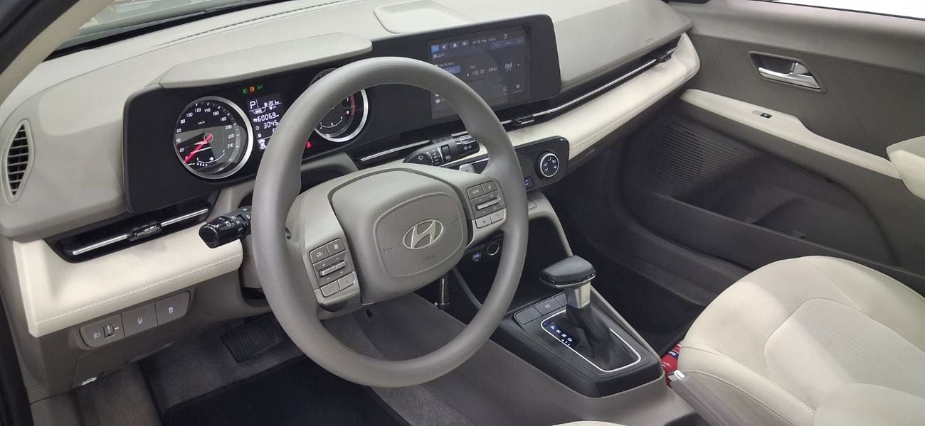 Hyundai Accent SMART GCC NO ACCIDENTS