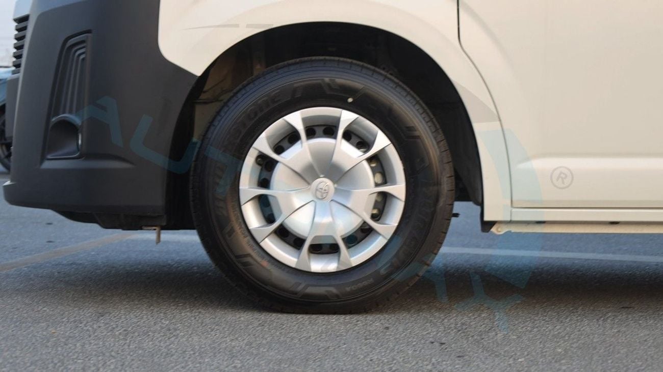 Toyota Hiace DX (For Export , НА ЭКСПОРТ) Bus 2.8T V4 RWD GCC 2026 Без пробега