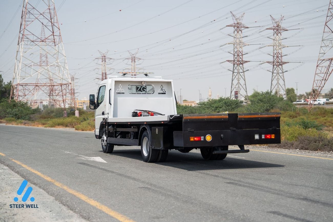 ميتسوبيشي كانتر فان STANDARD شاحنة إنقاذ بطول 16 قدمًا | يورو 5 | مواصفات دول مجلس التعاون الخليجي | صنع في اليابان | للتصدير فقط