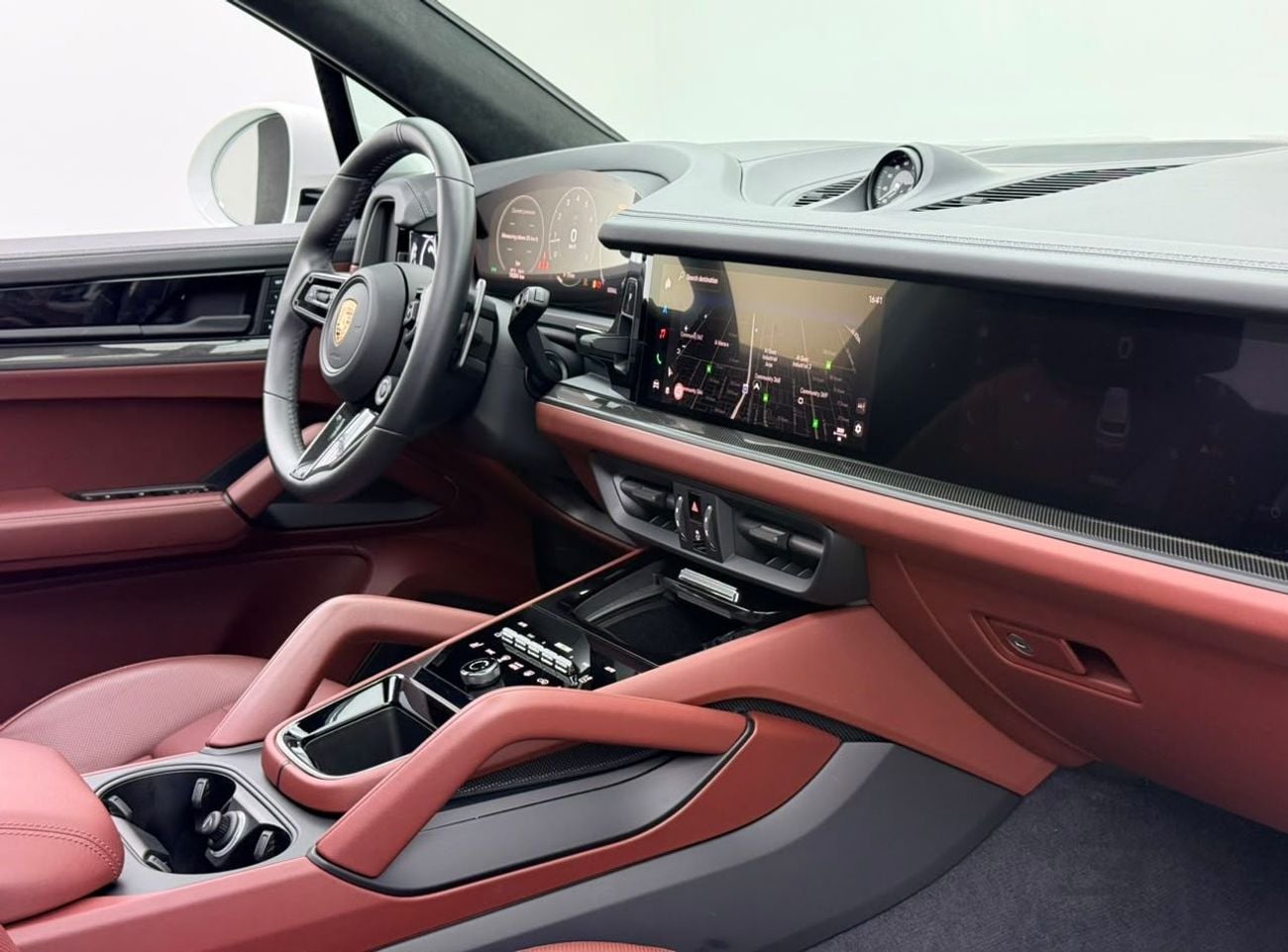 بورش كايان GTS بورش كايين جي تي إس موديل 2025، ضمان بورش ساري حتى 2027، سجل صيانة كامل لدى بورش، عداد كيلومترات منخ