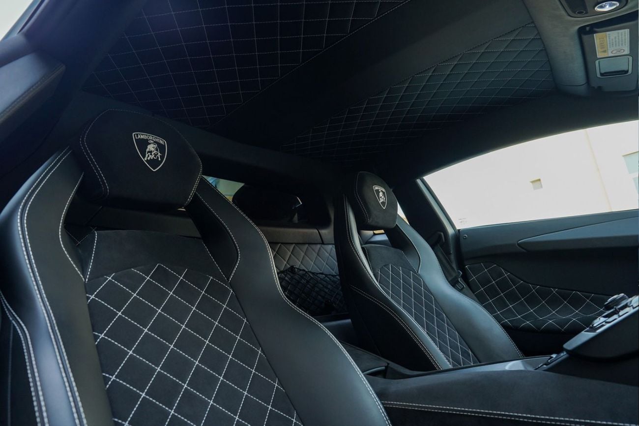 Lamborghini Aventador S Lamborghini Aventador S 2018 Korean Specs (On an appointment basis)