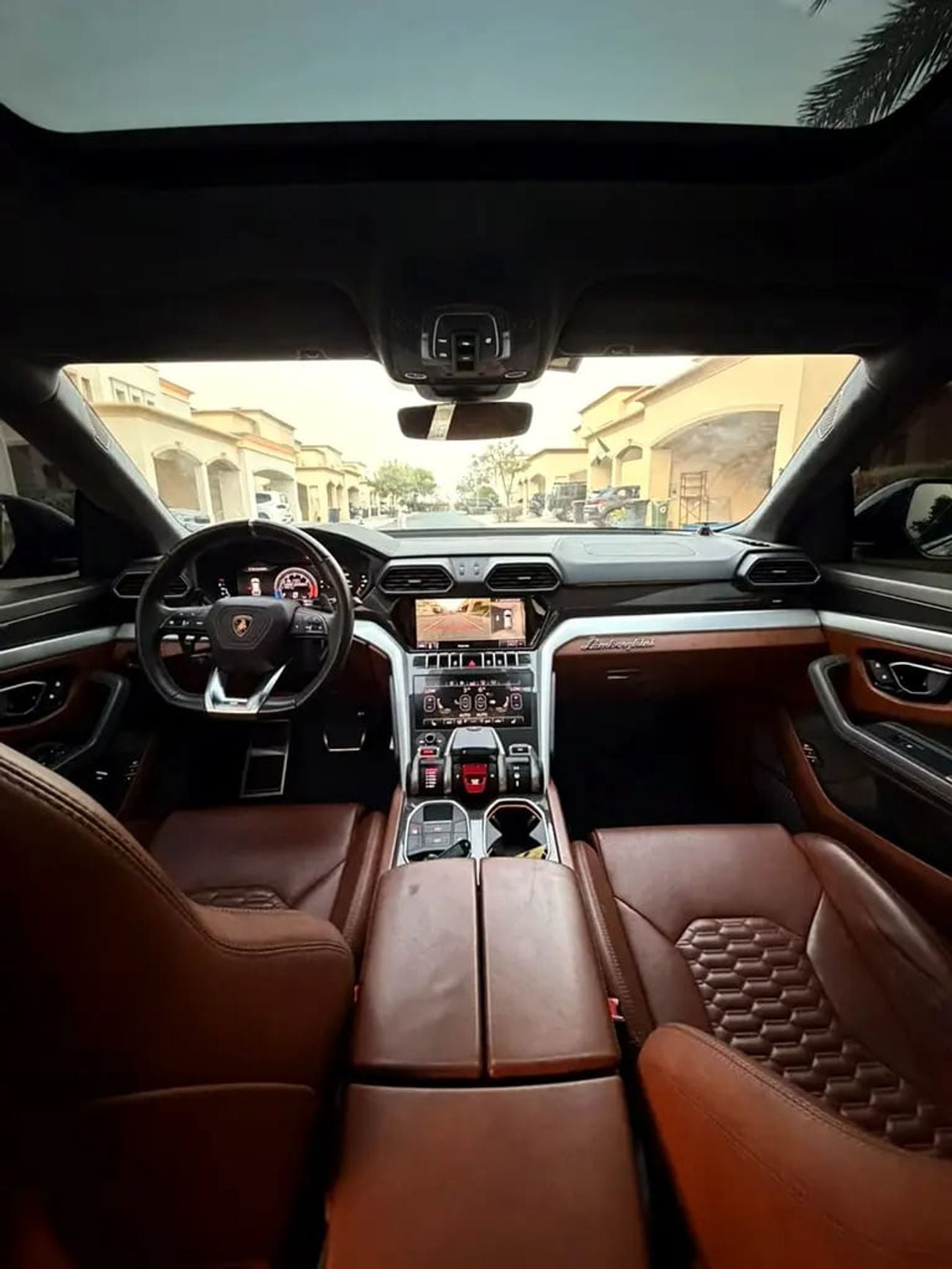 لامبورغيني اوروس ستاندارد Lambo , Agency Warranty & Service package Gcc Specs