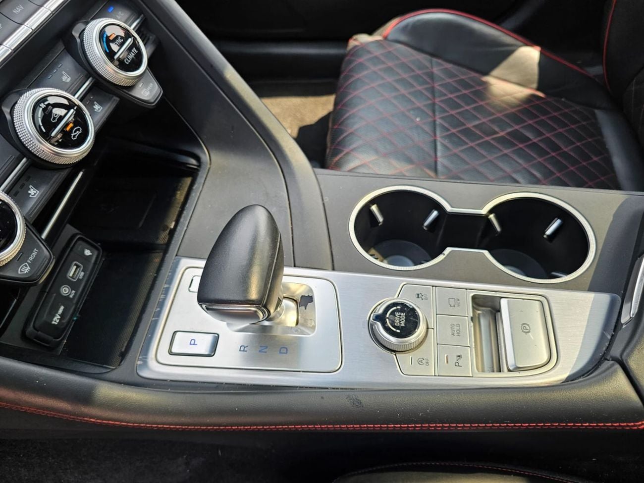 جينيسس G70 PRESTIGE جينيسيس G70 بريستيج 2.0 لتر 4 سلندر تيربو