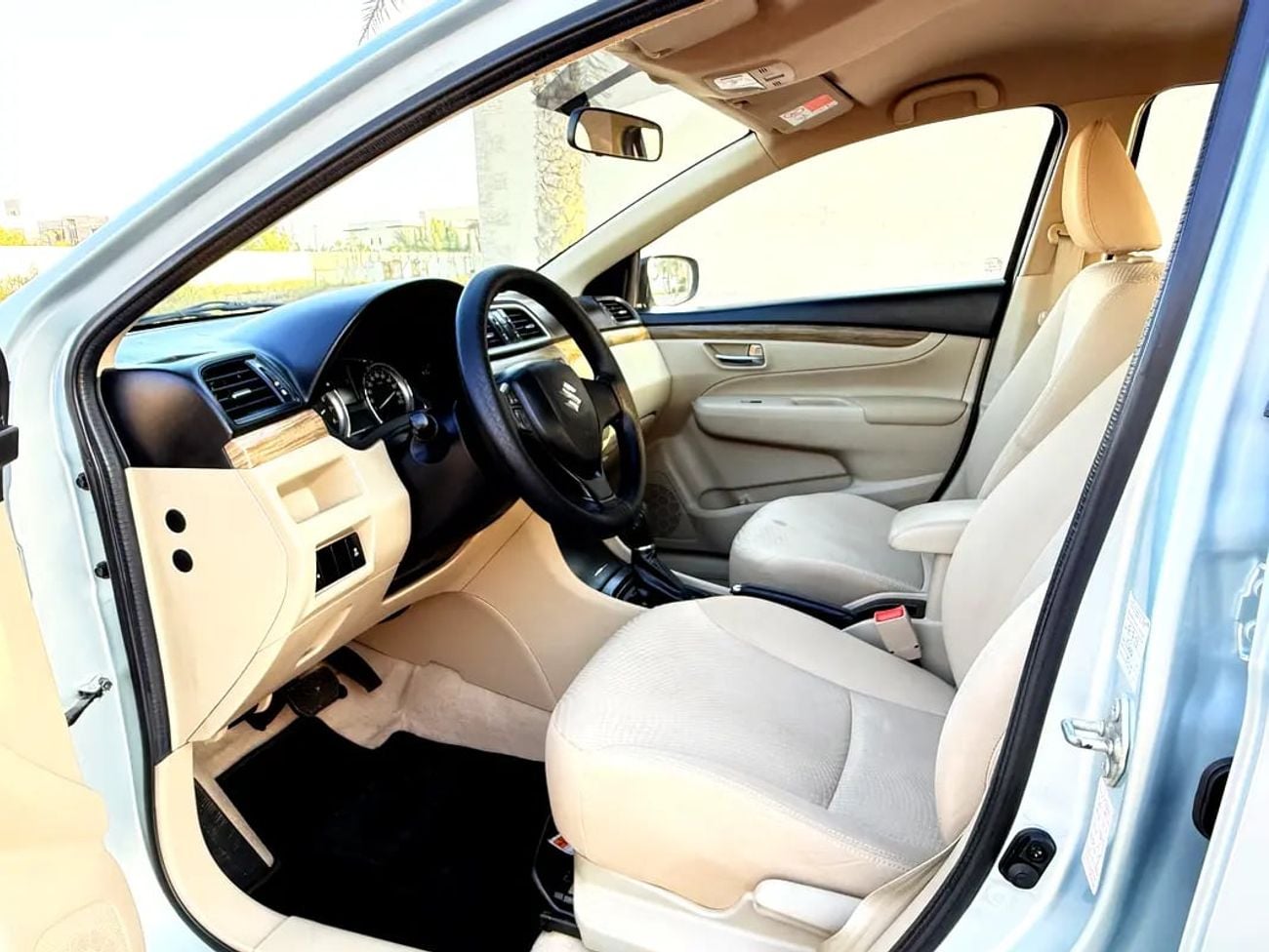 Suzuki Ciaz GLX Year 1.5L GCC Specs - Excellent condition