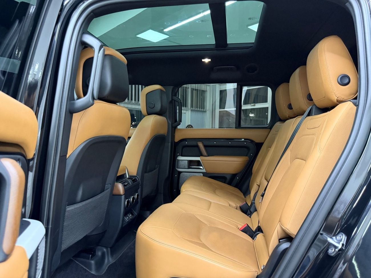 Land Rover Defender 130 HSE P400