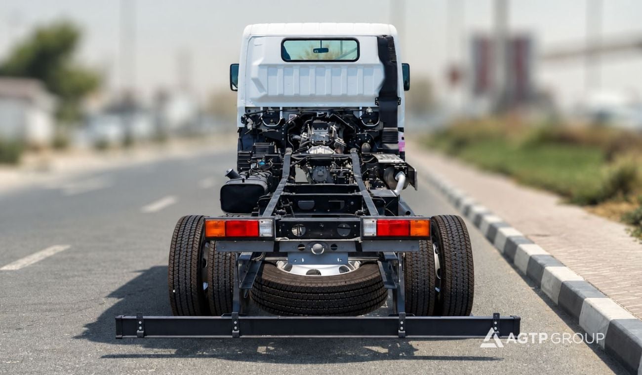 Mitsubishi Canter STANDARD Single Cab | 3.0L Turbo Diesel | Manual | 4x4 | GCC Specs | White | Cab & Chassis | READY EXPORT