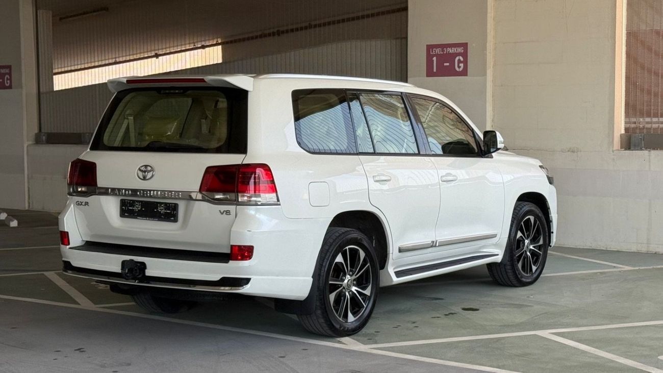 تويوتا لاند كروزر GXR DIESEL V8 LHD