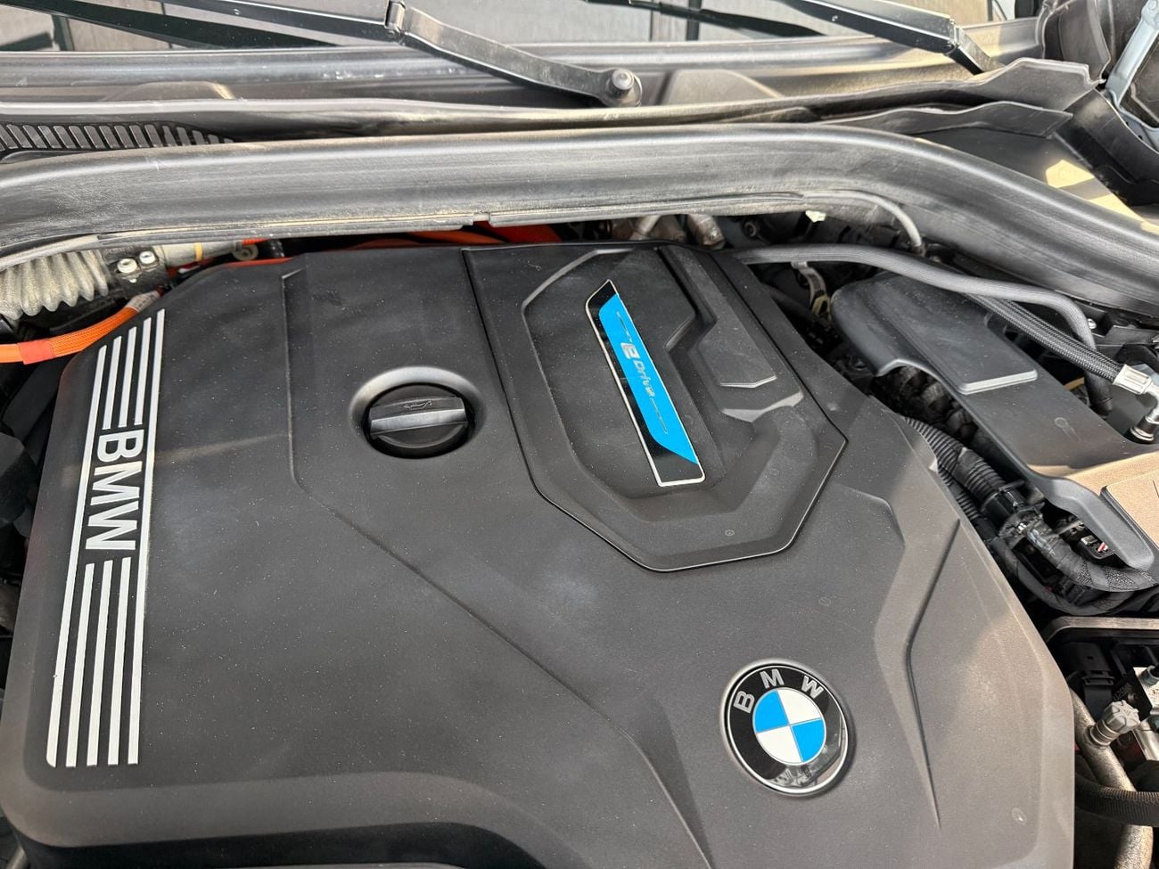 بي أم دبليو X3 x drive 30e Xdrive 30e / صنع في ألمانيا / طاقة كهربائية