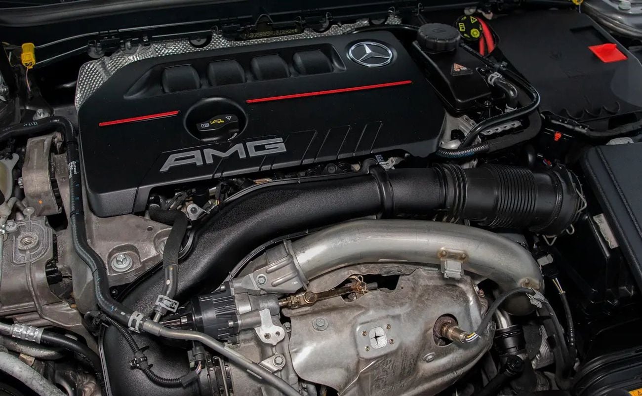 مرسيدس بنز A 35 AMG 4MATIC بريميوم 2.0L Turbo •AWD • Full Service History • GCC Spec