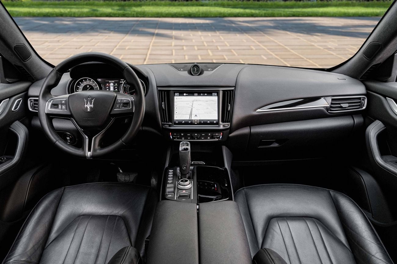 مازيراتي ليفونت STANDARD 2,448 P.M | 0% Downpayment | Maserati Levante Q4!