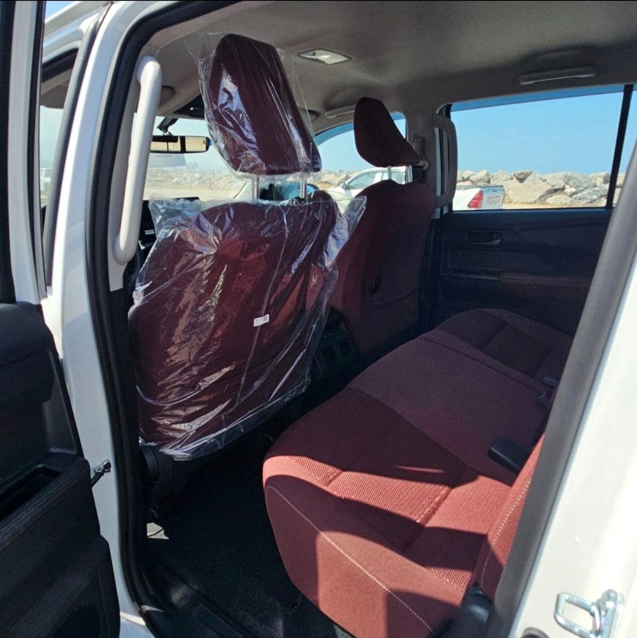 Toyota Hilux MID OPTION