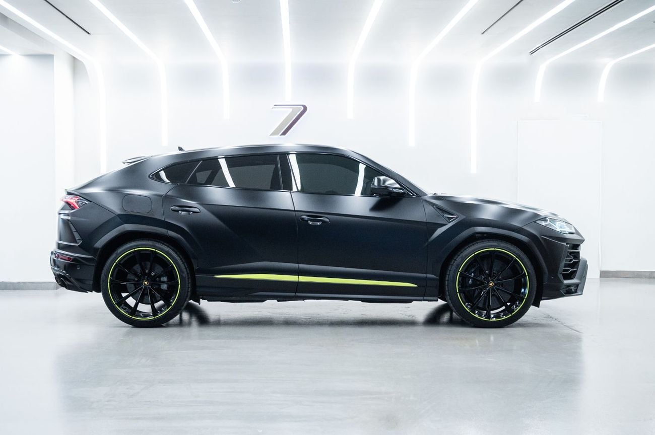 Lamborghini Urus STANDARD Pearl Capsule – European Specs – Accident Free