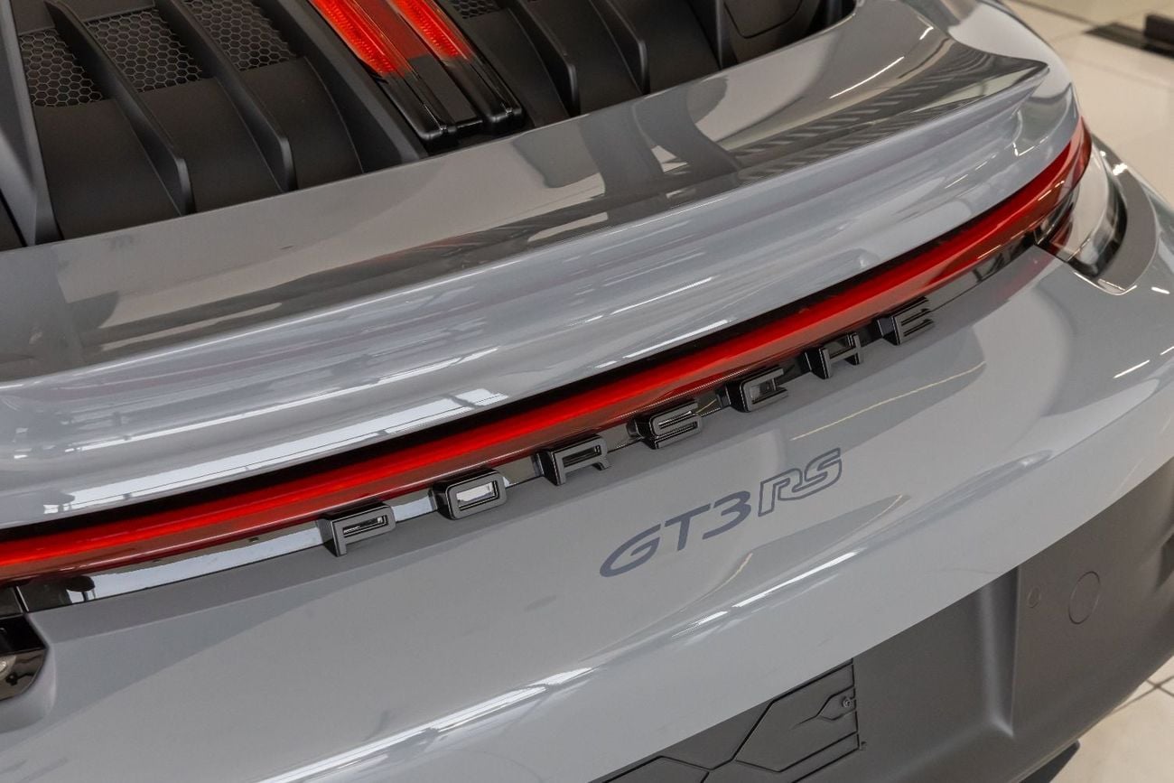 بورش 911 GT3RS بورش 911 جي تي 3 آر إس | 2025 | باقة فايساخ | ناردو جراي | 518 حصان