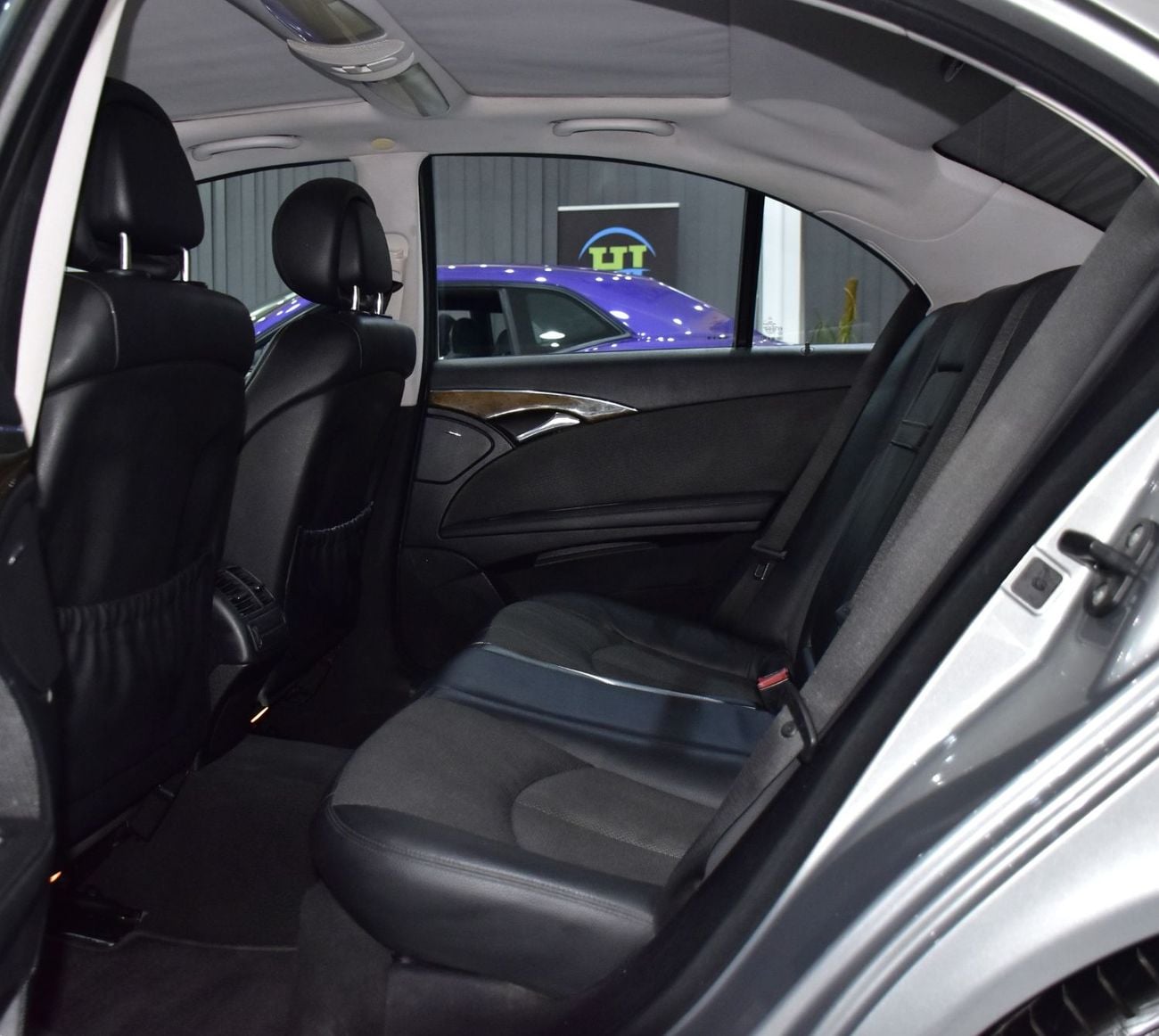 مرسيدس بنز E 280 STANDARD EXCELLENT DEAL for our Mercedes Benz E280 ( 2007 Model ) in Grey Color GCC Specs