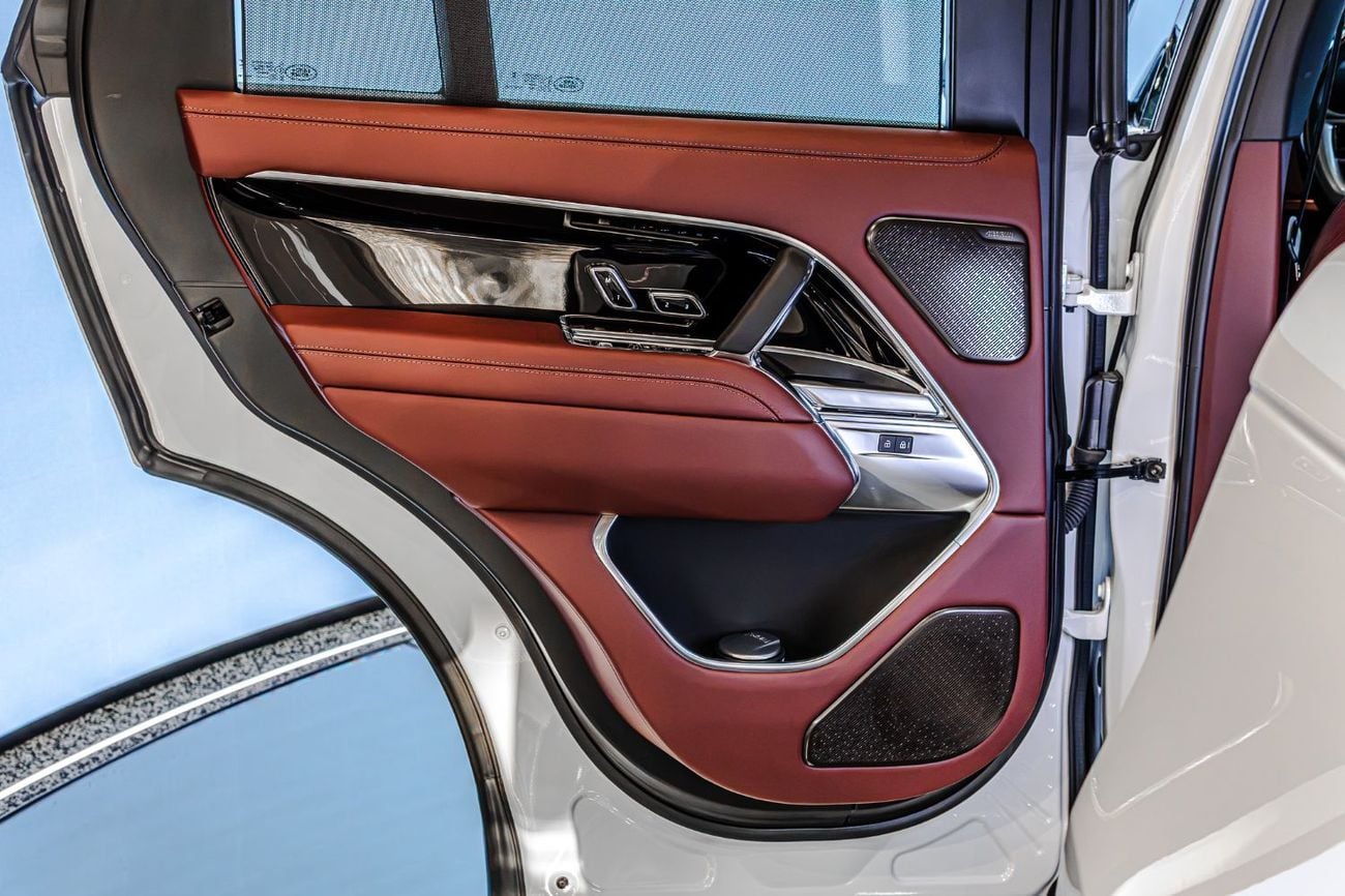 لاند روفر رينج روفر Autobiography P530 | Pearl White | Black Roof | Burgundy Interior | Shadow Exterior Package | GCC Sp