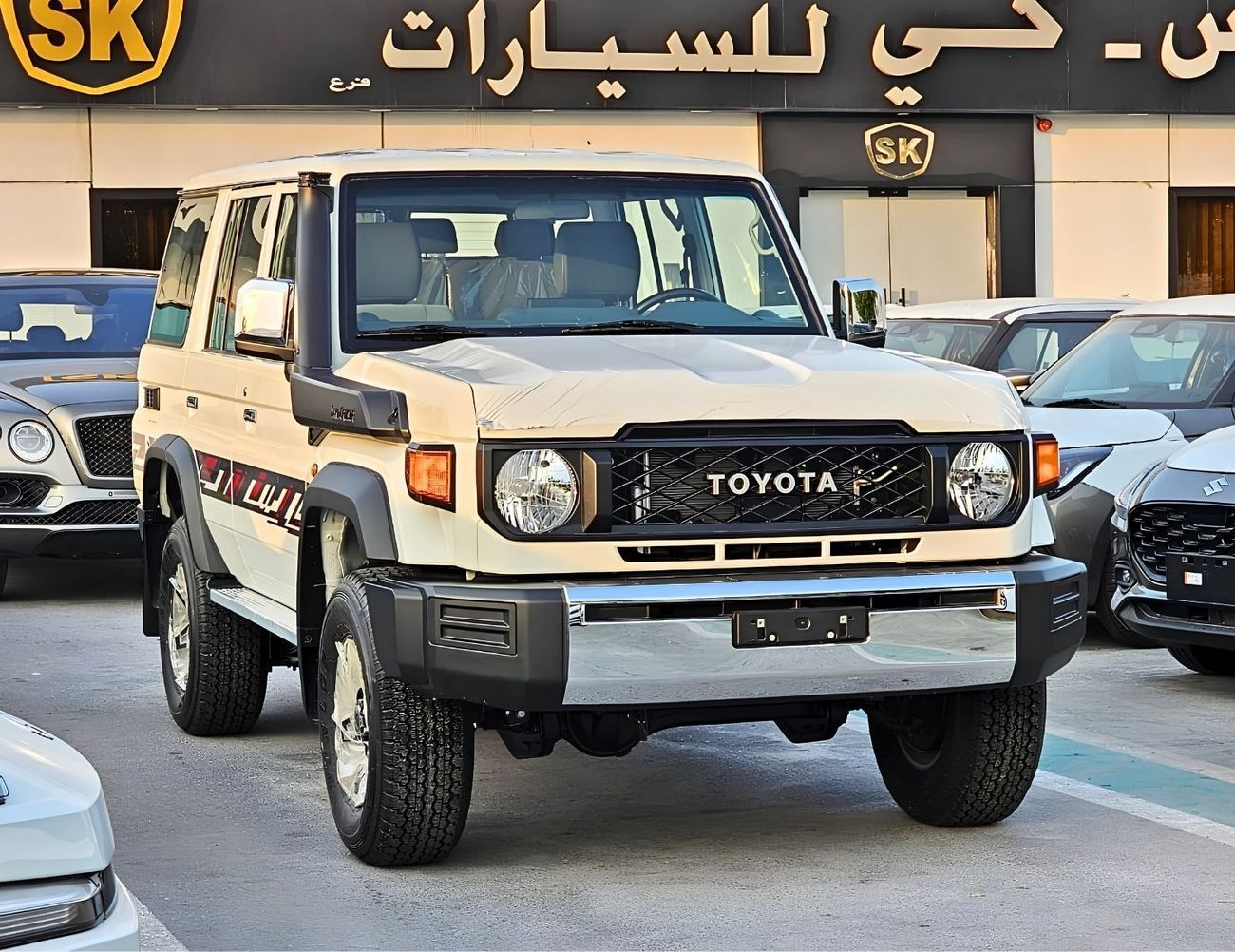 Toyota Land Cruiser 70 HARDTOP LC76 LXA 5 DOOR || 4.0L PETROL M/T | REAR CAMERA | PWR WINDOWS | SNORKEL (CODE # 76MM)
