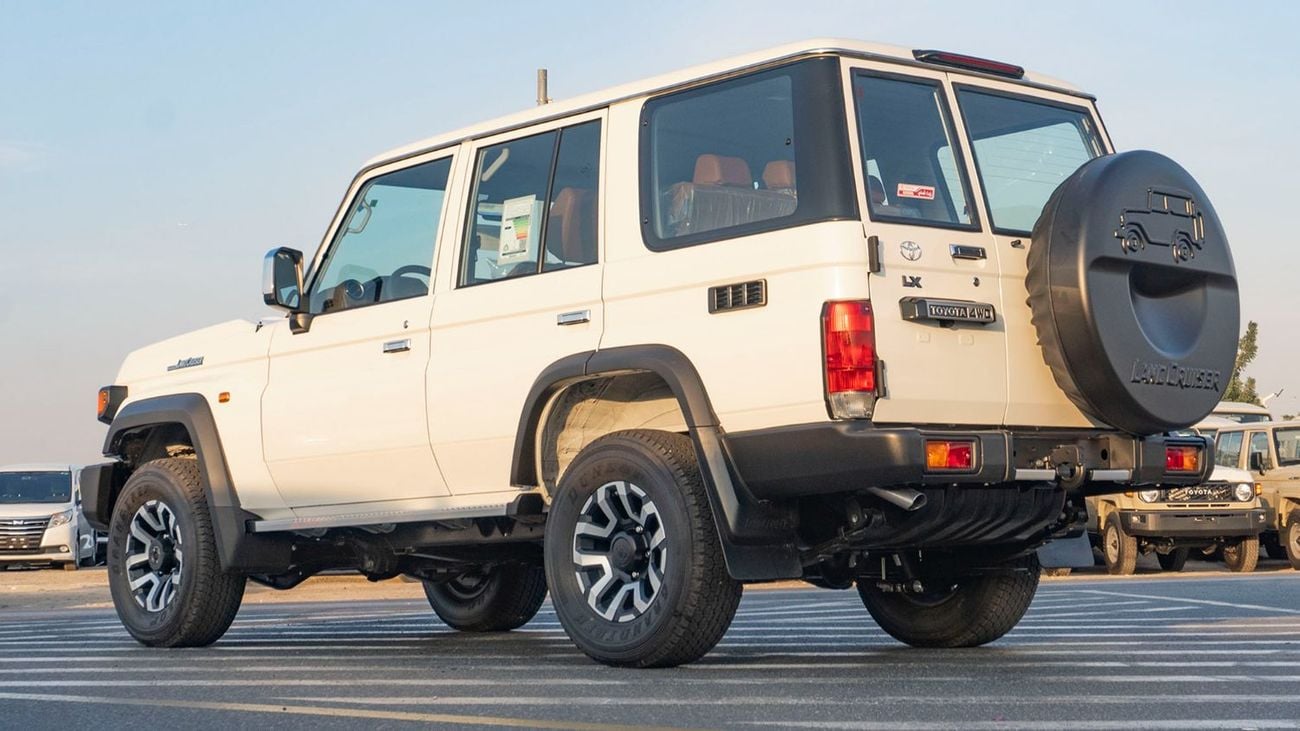 Toyota Land Cruiser 70 LC76 LX 2026 Toyota Land Cruiser LC76 4.0L AT Petrol Full Option (White)