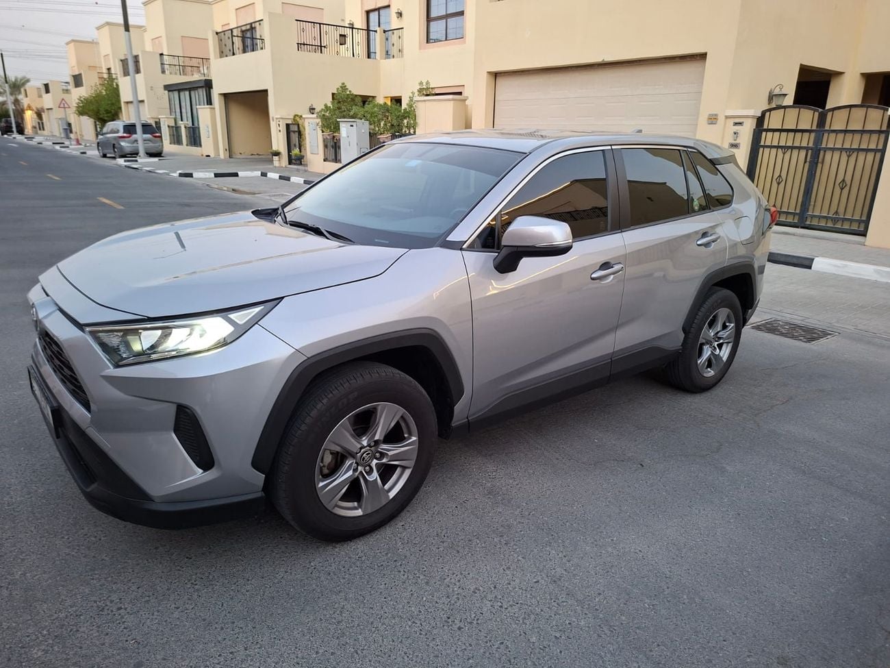 Toyota RAV4 EX