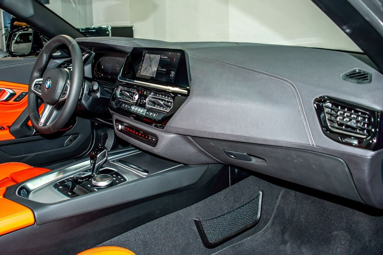 بي أم دبليو Z4 sDRIVE30i LUXURY M SPORT PACKAGE