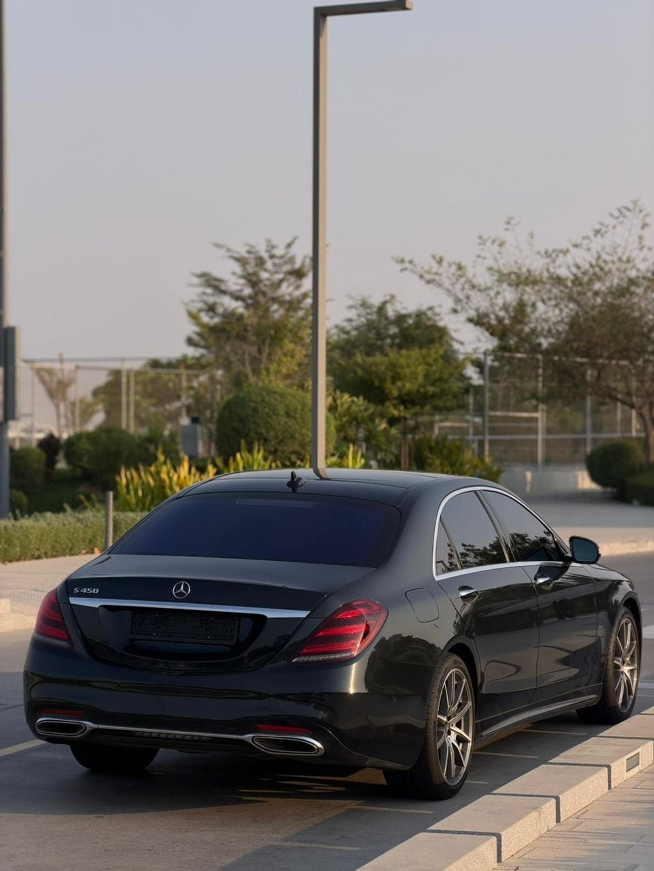 Mercedes Benz S450 AMG