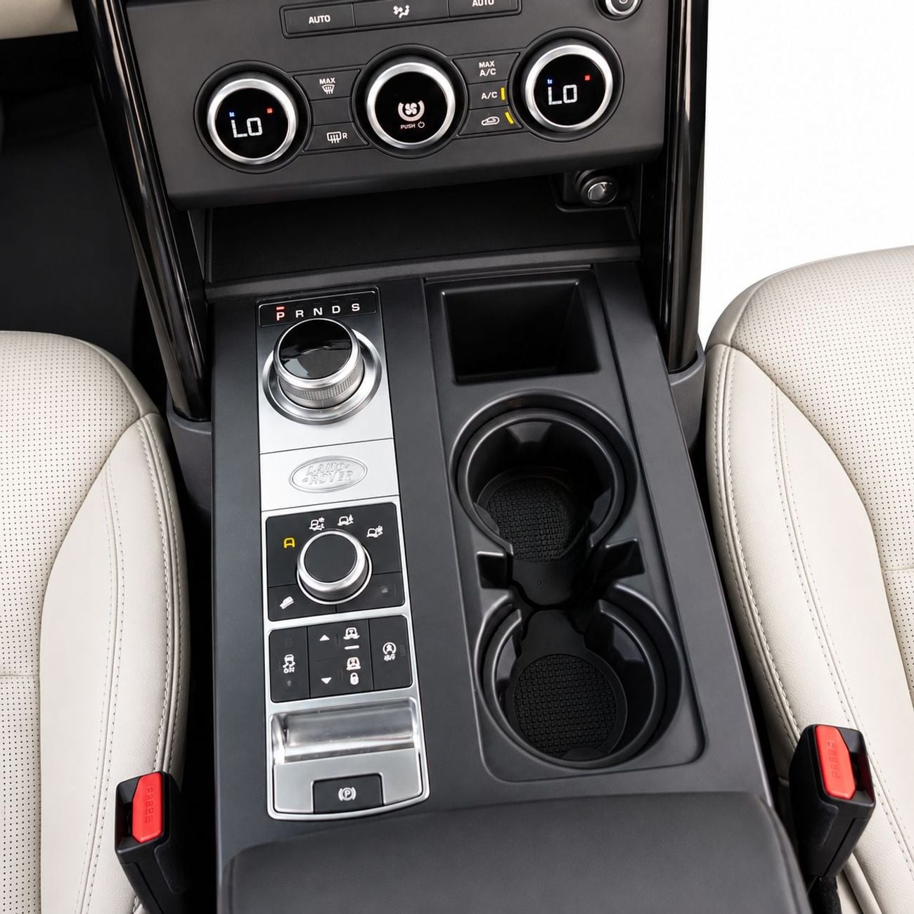 Land Rover Discovery SE AED 1,340 P.M • 0% Downpayment • Land Rover Discovery • 1 Year Warranty