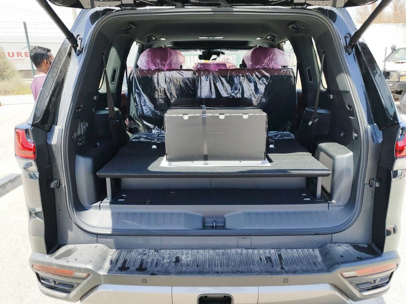 Lexus LX700h SIGNATURE 2026 Lexus LX700h Turbo Sport (7-Seater) with Auto Park 3.5L V6 Twin-Turbo Hybrid A/T 4WD