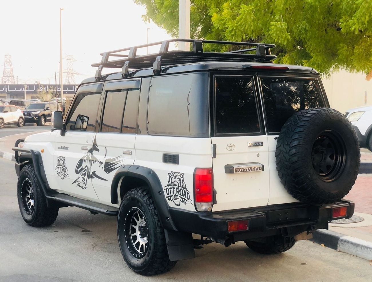 Toyota Land Cruiser 70 LC79 LX LC76 LHD 1VD-FTV 4.5L V8 Diesel Engine Manual Gear 4WD 7 Seats 5 Doors