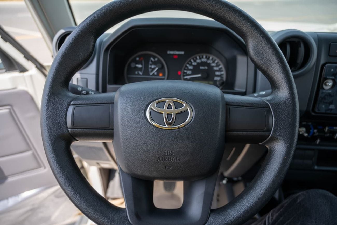 Toyota Land Cruiser Pick Up LC79 SINGLE CABIN 2.8L T/DSL STD DL-E AUTOMATIC