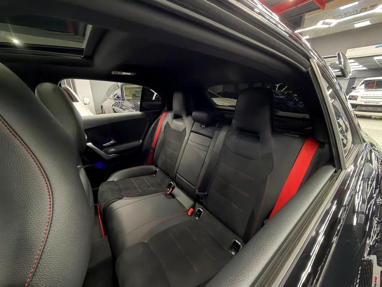 مرسيدس بنز A 35 AMG 4MATIC بريميوم