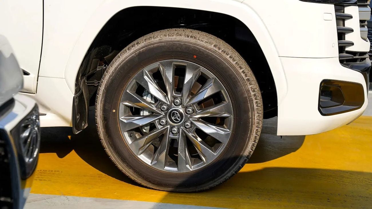 Toyota Land Cruiser VXR / VXR 3.5L HYBRID GCC Specs