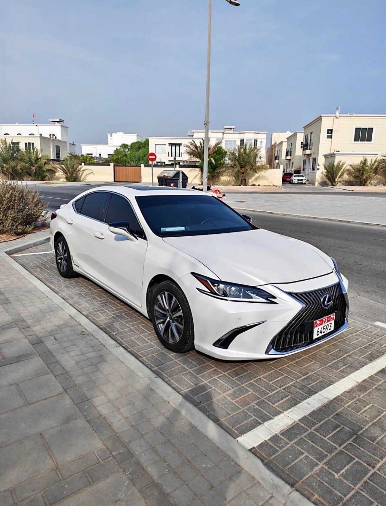 لكزس ES300h PREMIER