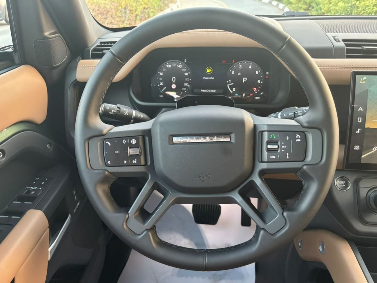 Land Rover Defender 110