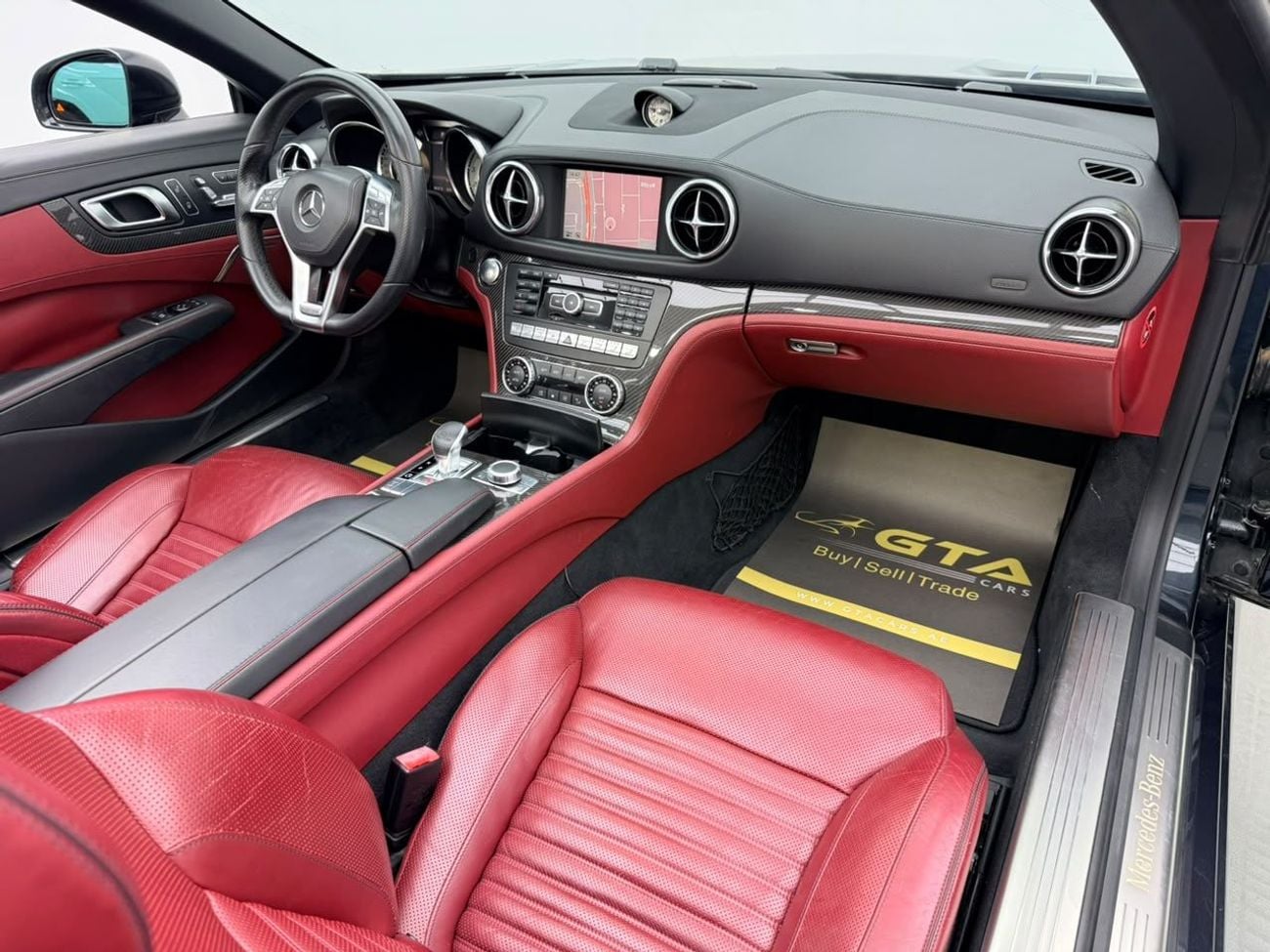 مرسيدس بنز SL 500 ستاندارد 2013 Mercedes-Benz SL 500 AMG Styling Package, Full Service History, GCC Specs.