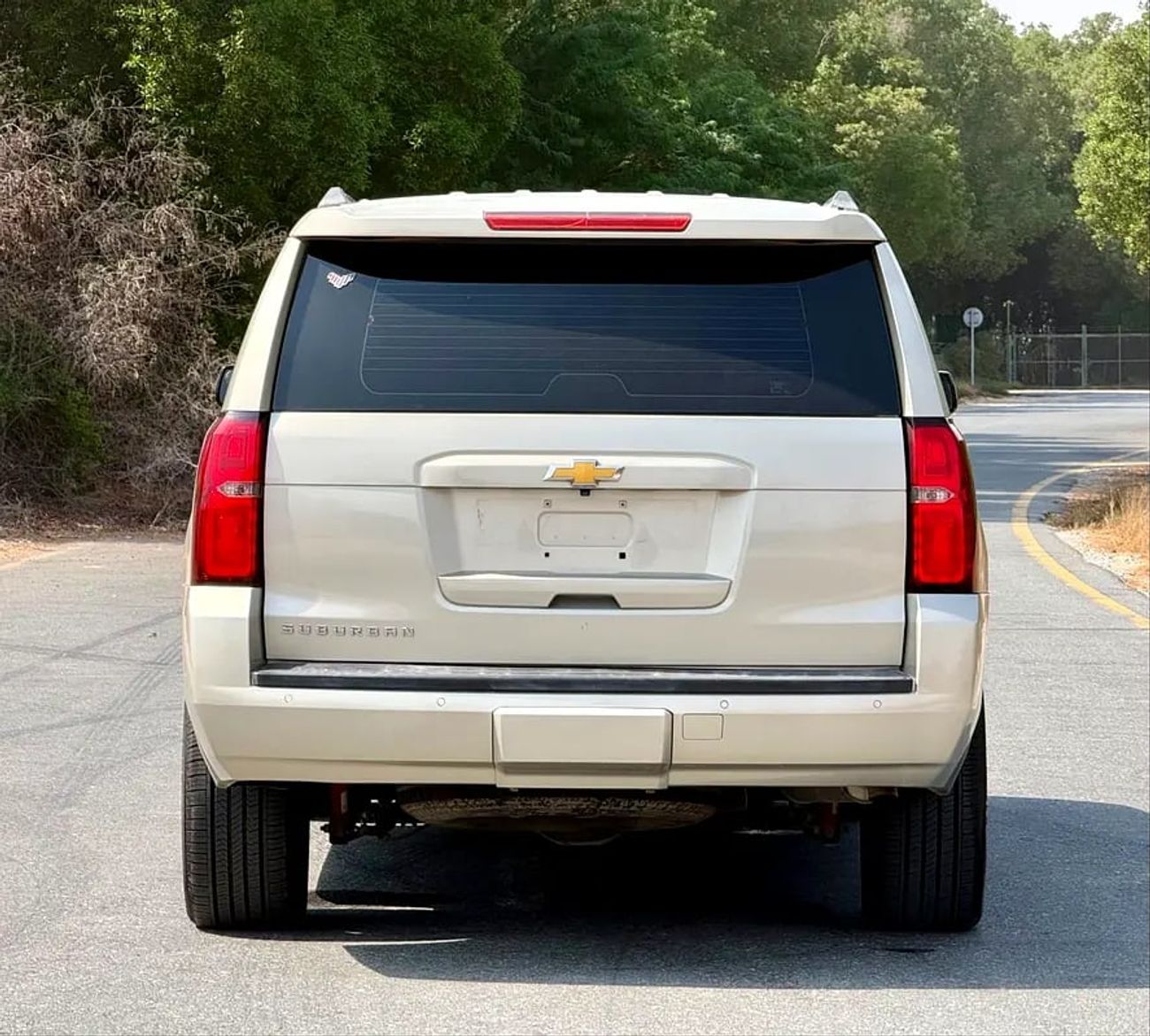 Chevrolet Suburban LT GCC Specs سوبر بان بحالة ممتازة جدا خليجي