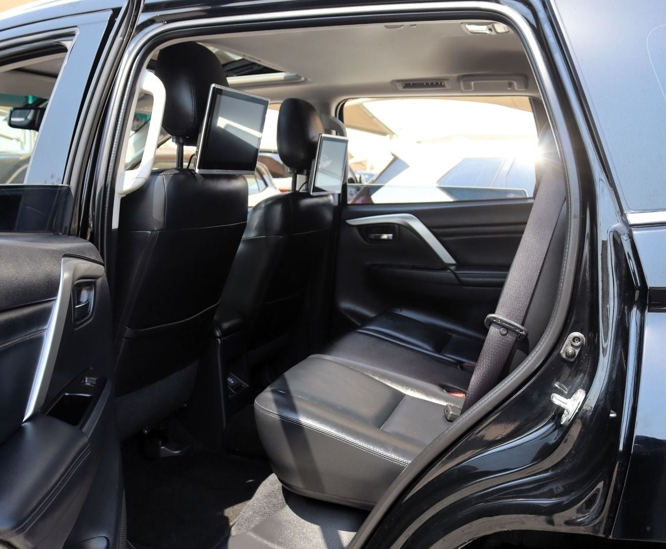 Mitsubishi Montero Sport GLS HIGHLINE ACCIDENTS FREE - GCC - PERFECT CONDITION INSIDE OUT - ORIGINAL PAINT -