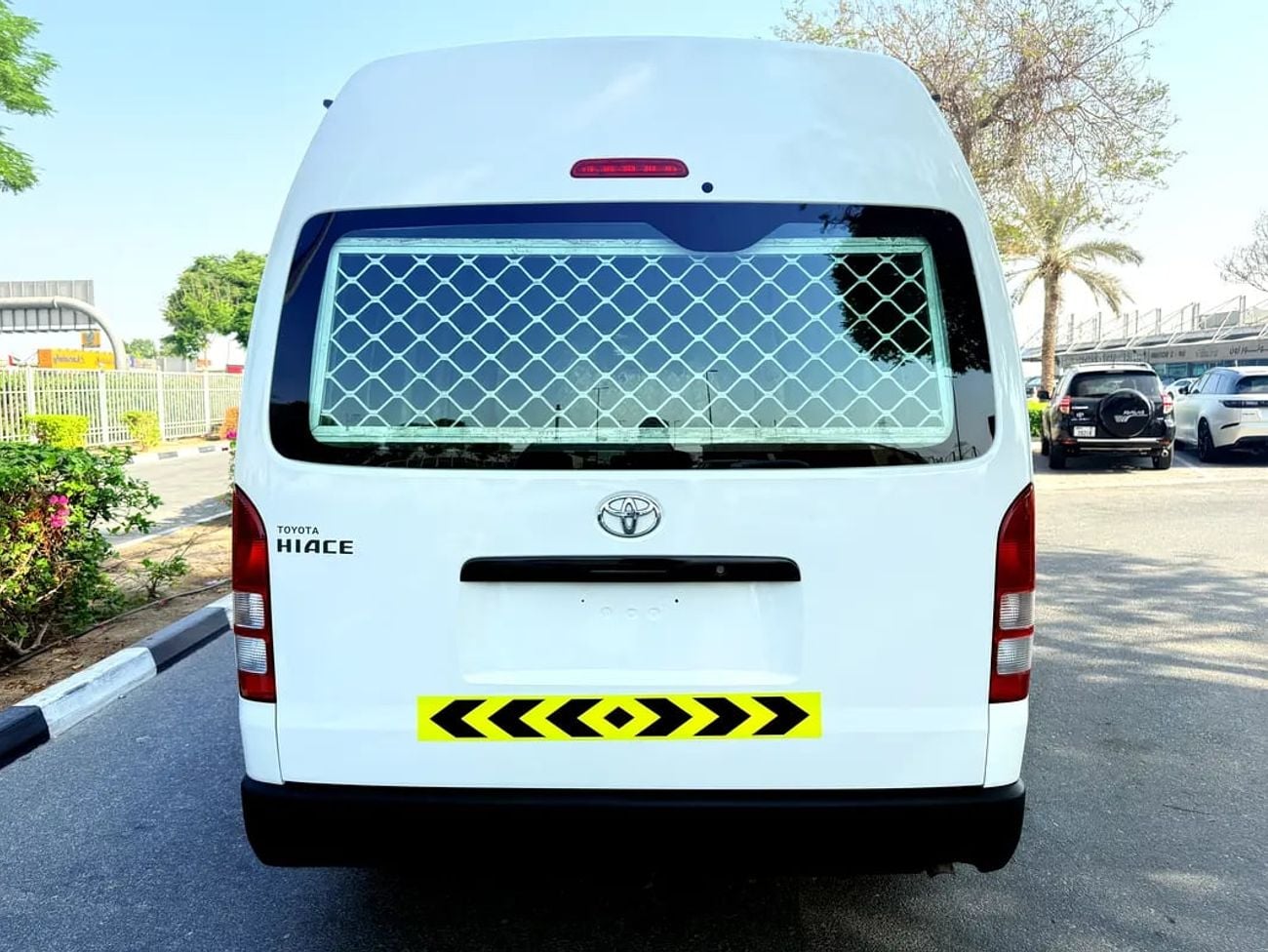 Toyota Hiace GL Year 2.7L GCC Specs-Excellent Condition