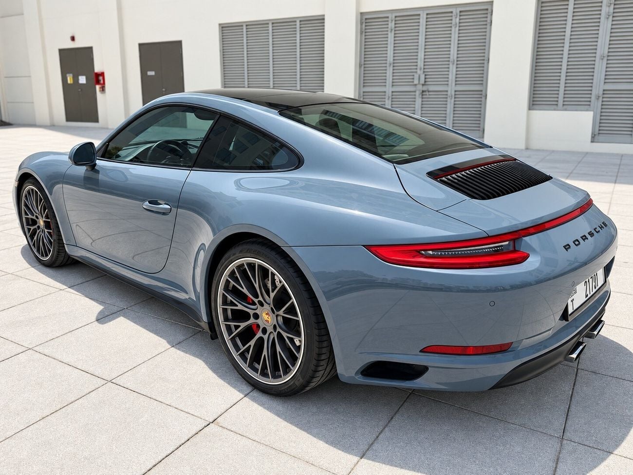 Porsche 911 CARRERA 4S