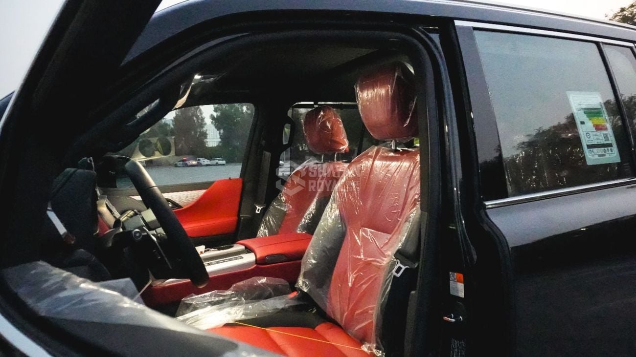 لكزس LX 700h F SPORT محرك هجين سعة 3.5 لتر، محرك V6 مزدوج، 5 مقاعد، نظام صوتي مارك ليفينسون 25، نظام ركن آلي، دفع رباعي أ