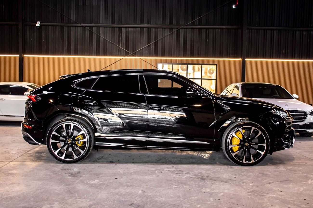 Lamborghini Urus STANDARD