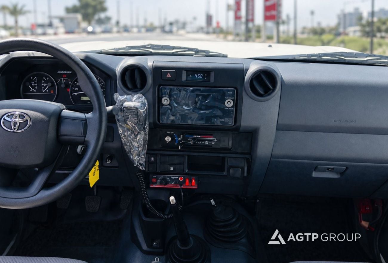 Toyota Land Cruiser 70 LC79 LX AMBULANCE 2.8L Diesel | Manual 4WD | Medical Equipment | Emergency Lights | GCC Specs