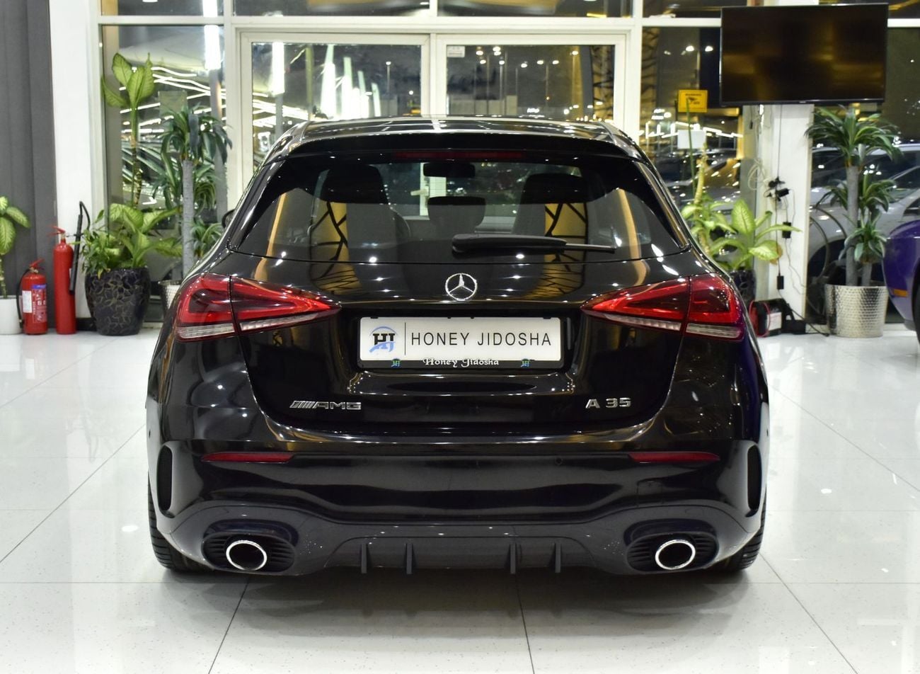 Mercedes Benz A35 AMG 4MATIC EXCELLENT DEAL for our Mercedes Benz A35 AMG ( 2020 Model ) in Black Color Chinese Specs