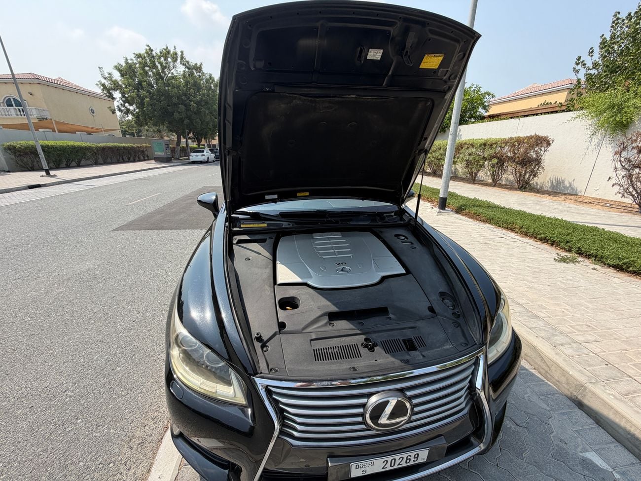 Lexus LS460 PLATINUM LWB 4ST