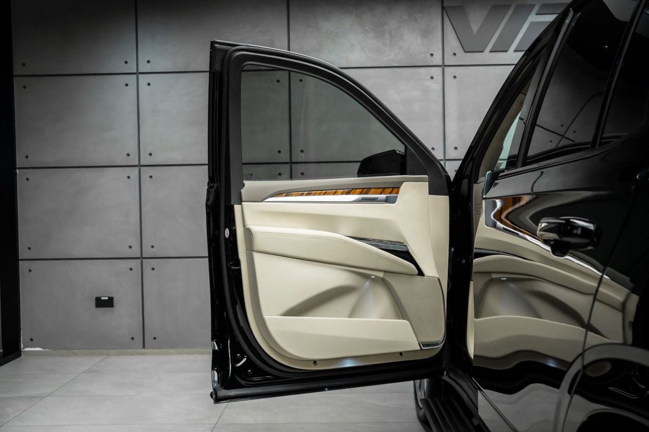 Cadillac Escalade SPORT PLATINUM 6.2L 4WD