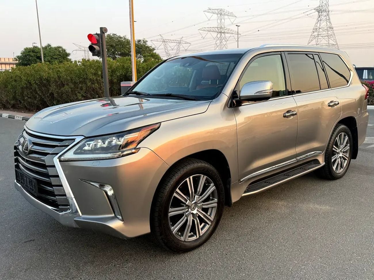 لكزس LX 570 LX 570 Luxury Plus GCC Specs