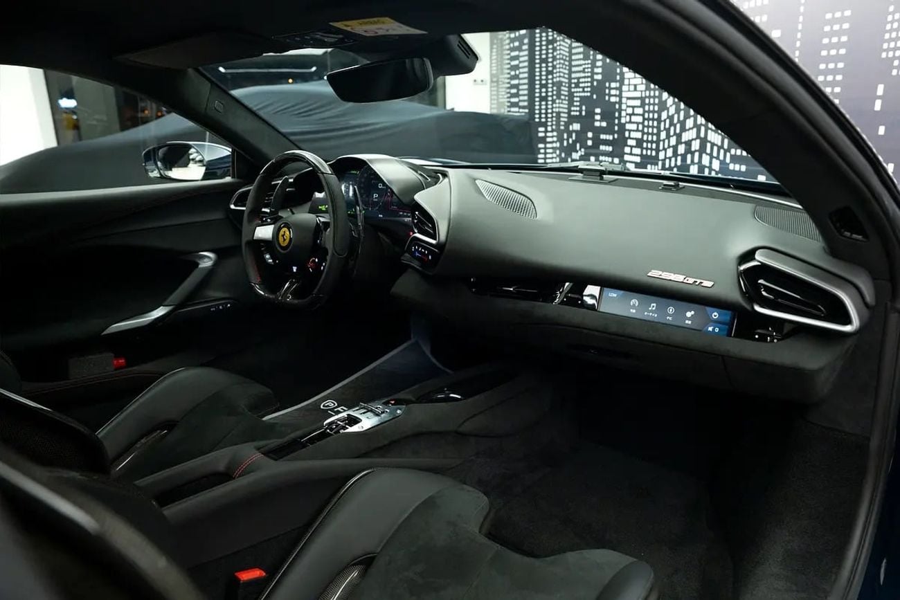 فيراري 296 GTB GTB | باقة الخدمات (الطاير (
