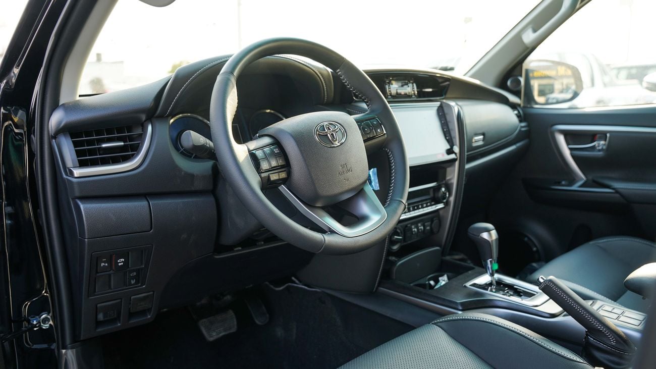 Toyota Fortuner SR5