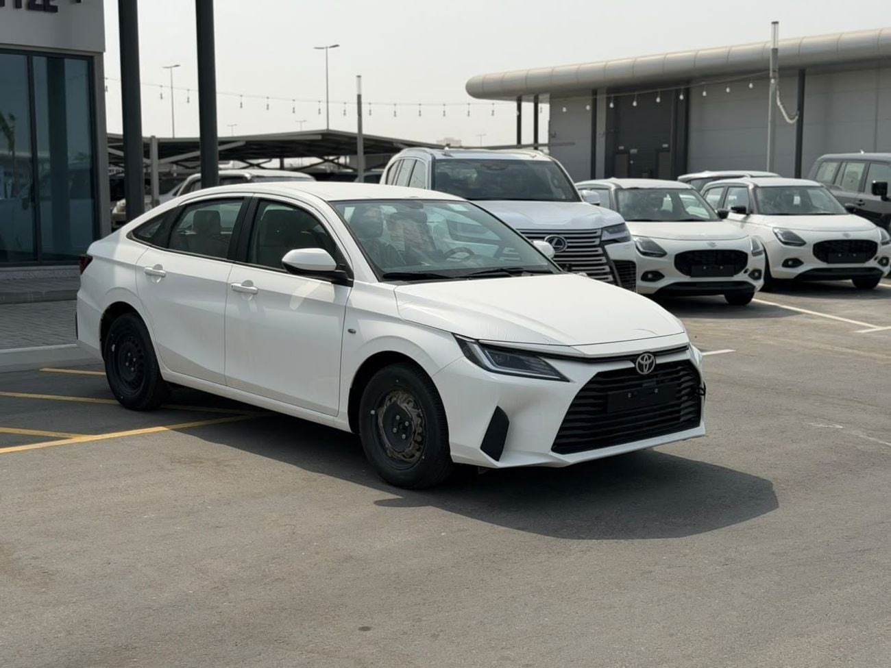 Toyota Yaris E Toyota Yaris 1.5 AT GCC basic options
