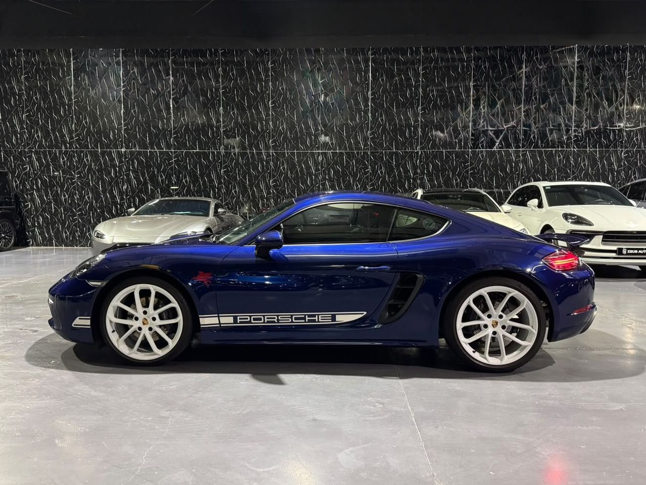 Porsche 718 Cayman Style Edition